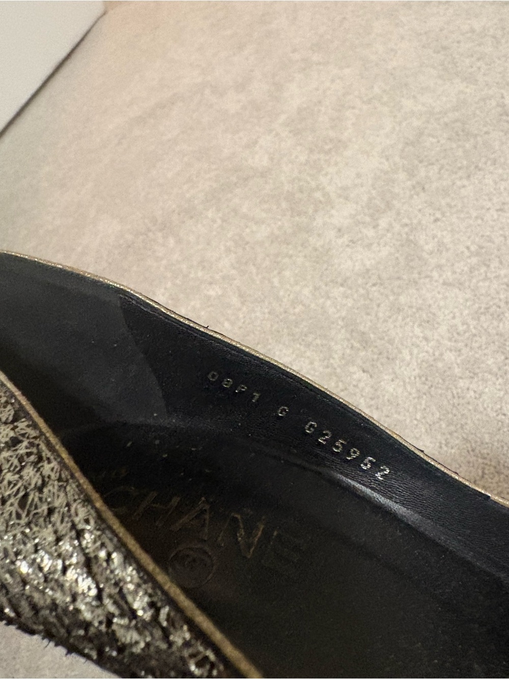CHANEL Metallic Gold Open-Toe Pumps python. - Picture 3 of 4